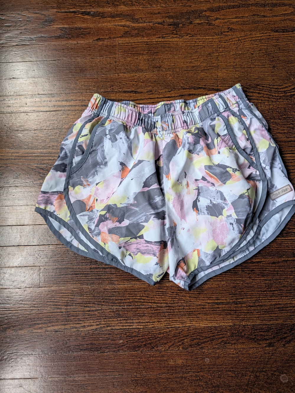 Calvin Klein Women’s Multicolor Abstract Jersey Athletic Shorts Pockets Size S